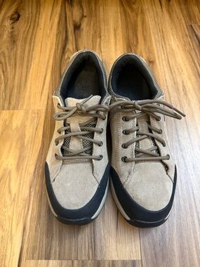 Rockport Men's Taupe and Black Suede Lace-Up Sneakers